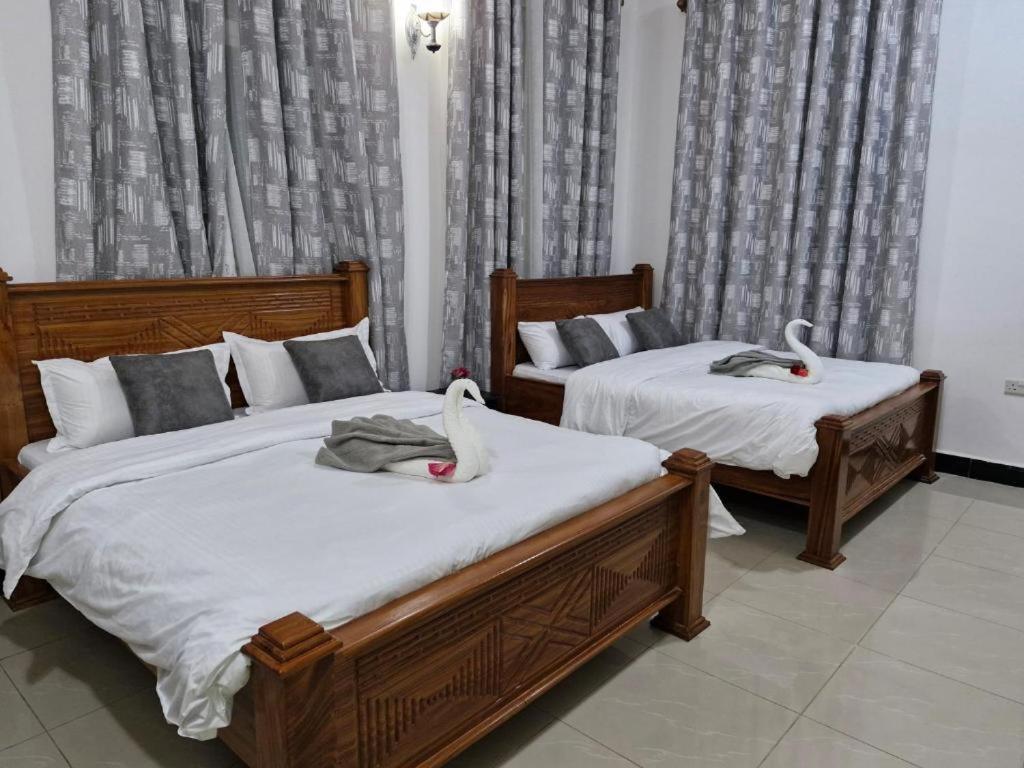 64 Zenj House Luxury Airport B&B Mbweni ภายนอก รูปภาพ