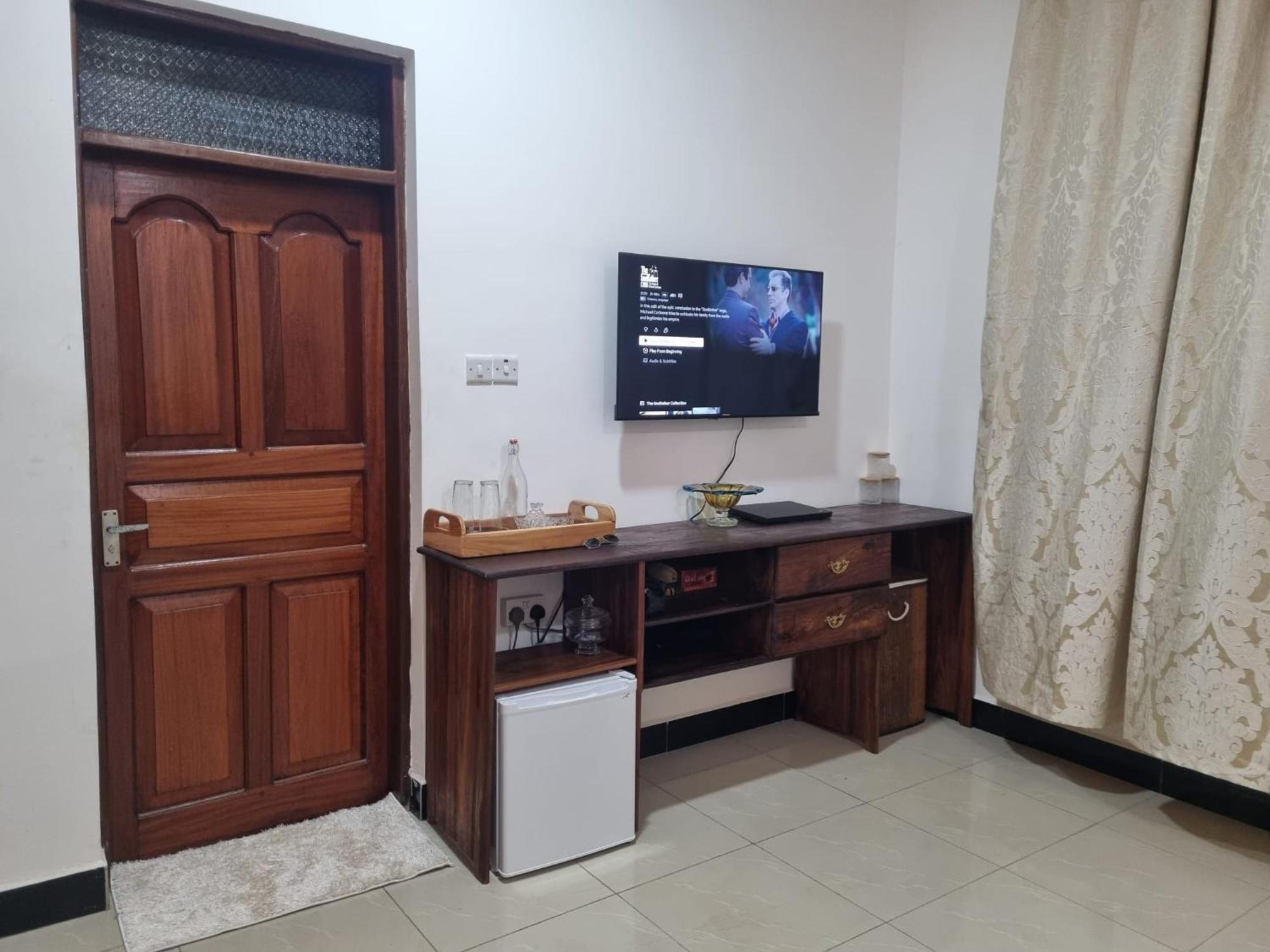 64 Zenj House Luxury Airport B&B Mbweni ภายนอก รูปภาพ