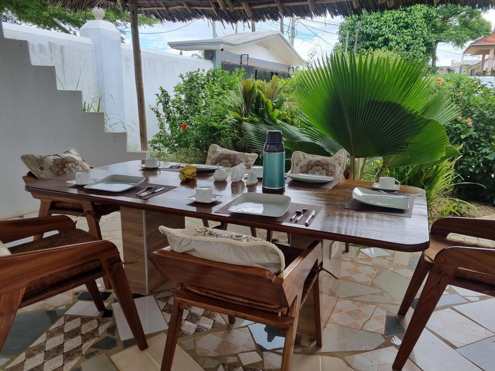 64 Zenj House Luxury Airport B&B Mbweni ภายนอก รูปภาพ
