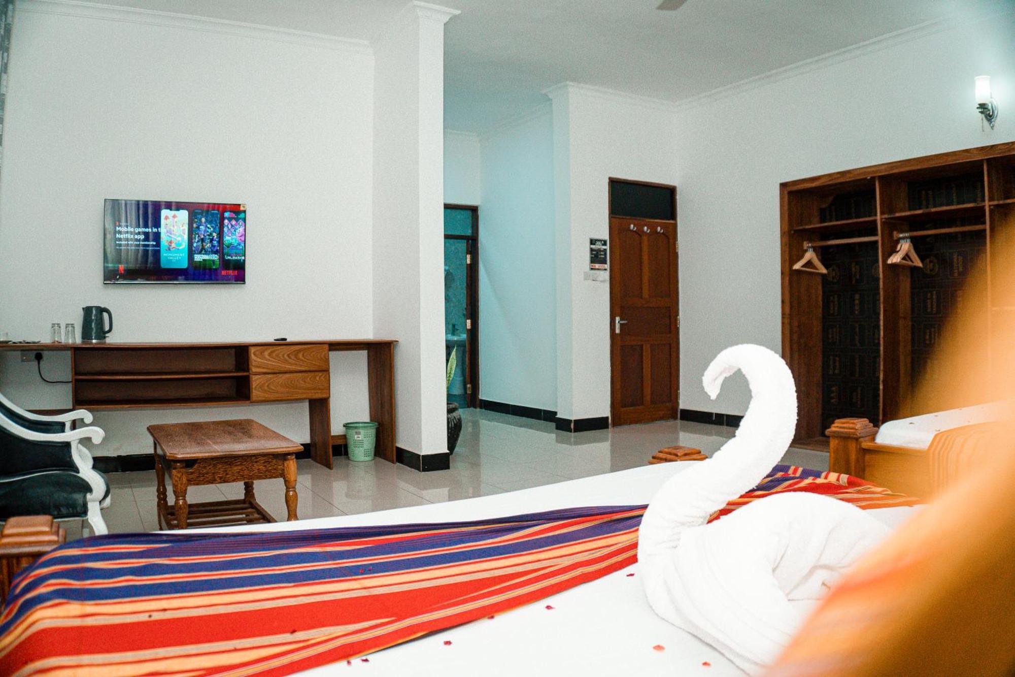 64 Zenj House Luxury Airport B&B Mbweni ภายนอก รูปภาพ