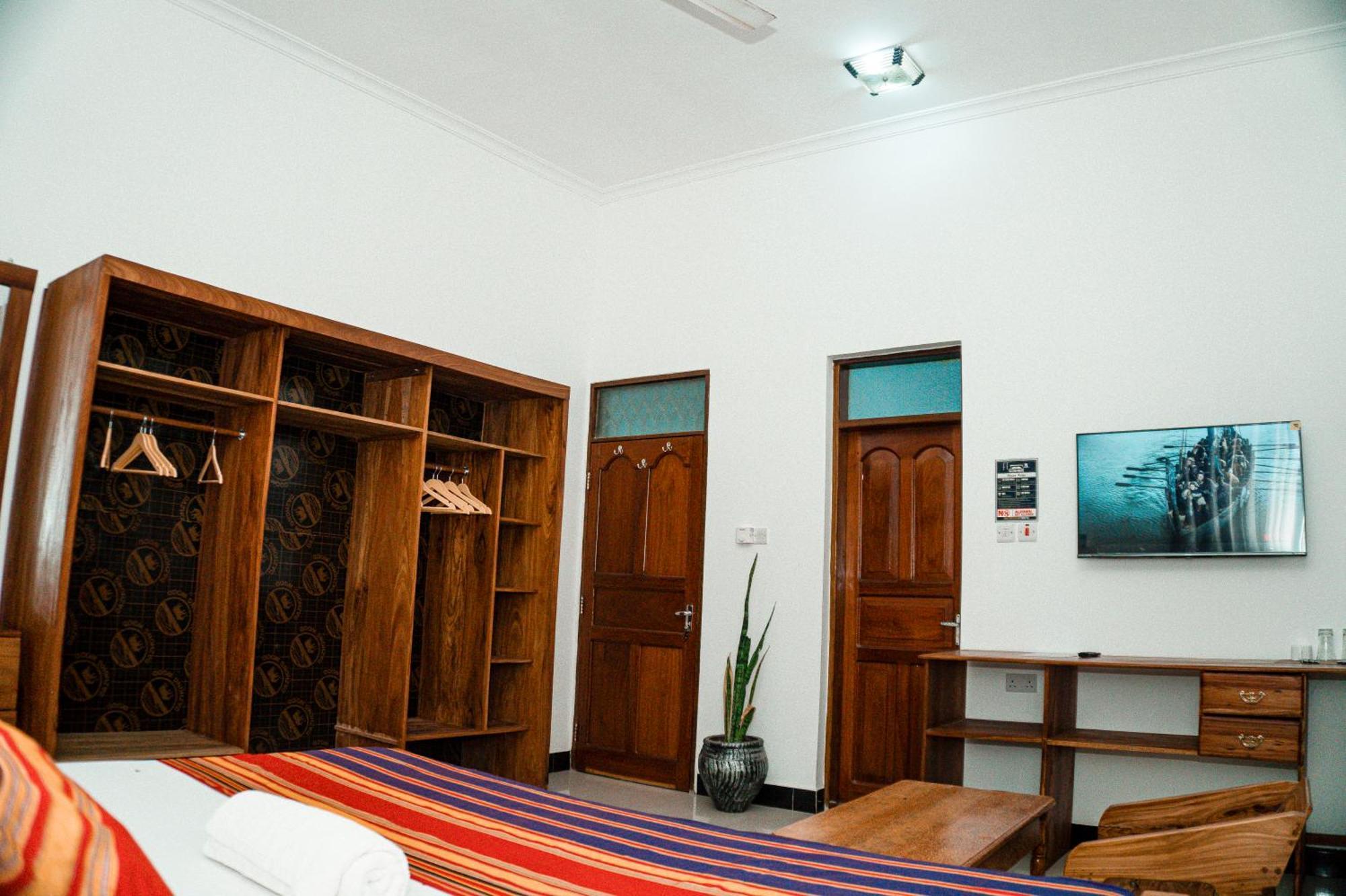 64 Zenj House Luxury Airport B&B Mbweni ภายนอก รูปภาพ