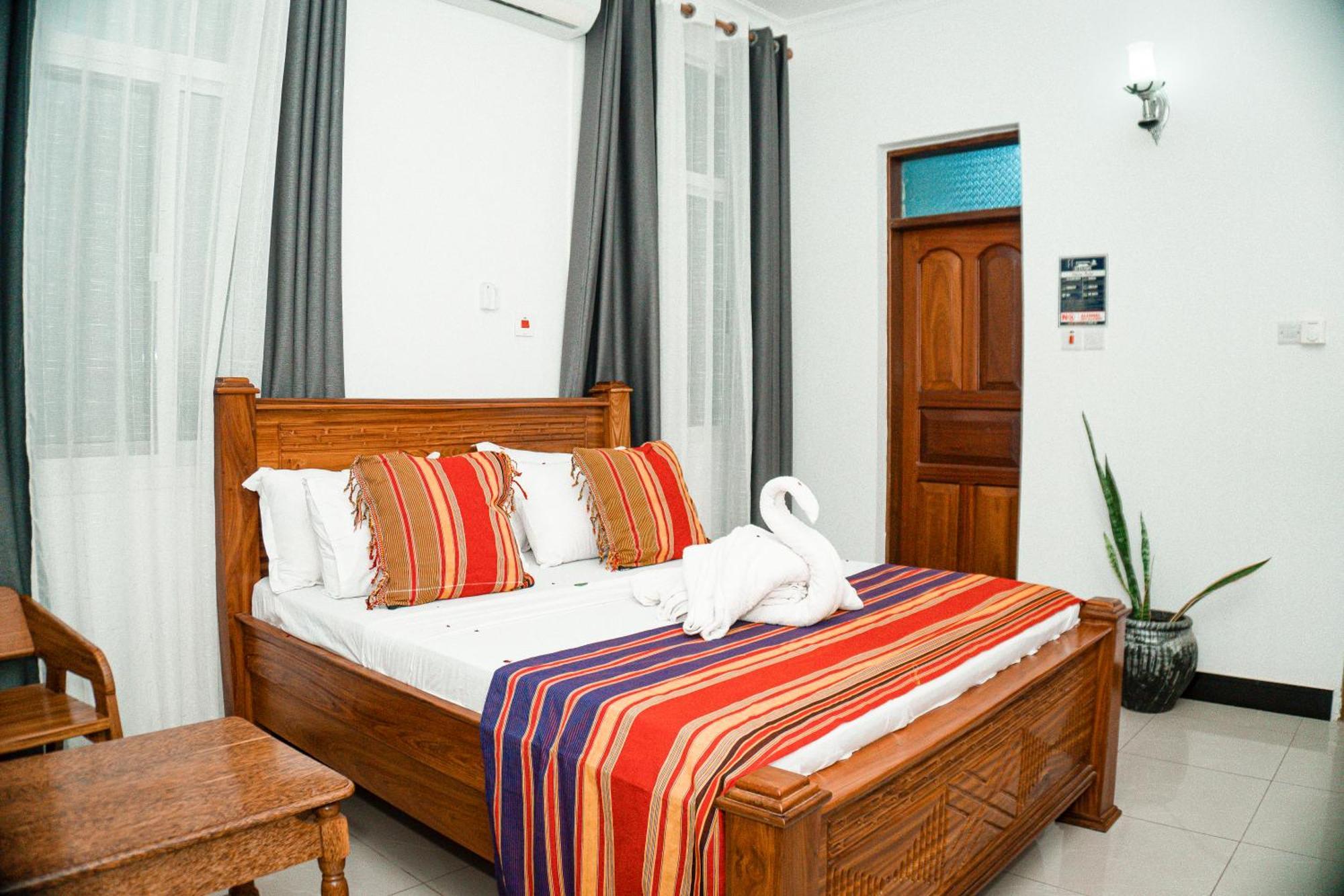 64 Zenj House Luxury Airport B&B Mbweni ภายนอก รูปภาพ